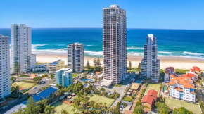 Surfers Aquarius on the Beach, Surfers Paradise